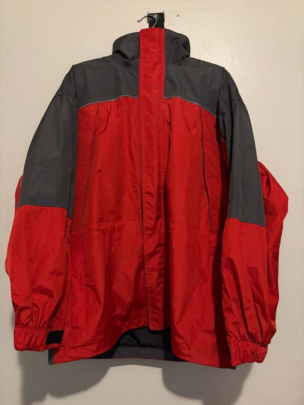 Vintage Marlboro Red and Gray Hooded Weatherproof Lined Jacket Large